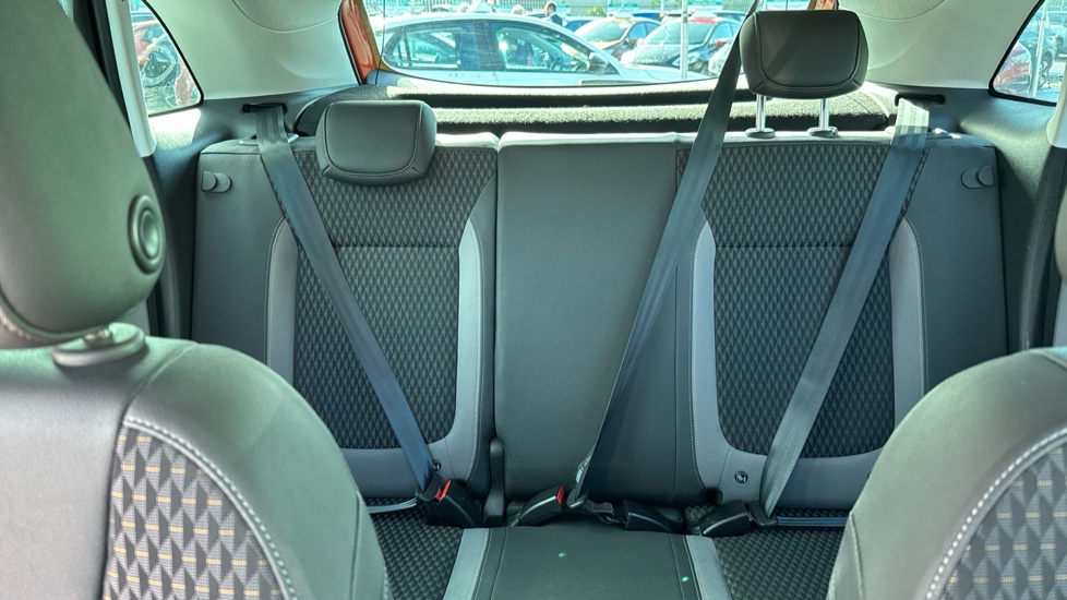 Vauxhall Crossland X 1.2T [130] Elite Nav 5dr [Start Stop] Petrol Hatchback - Image 15