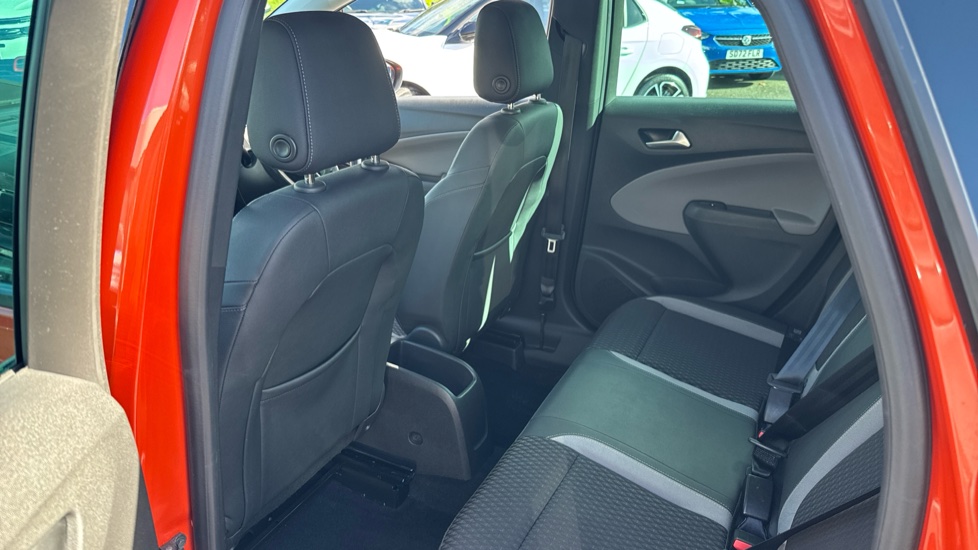 Vauxhall Crossland X 1.2T [130] Elite Nav 5dr [Start Stop] Petrol Hatchback - Image 16