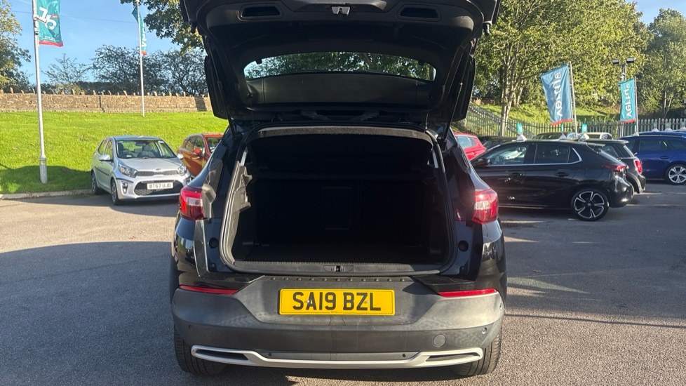Vauxhall Grandland X 1.5 Turbo D Sport Nav 5dr Diesel Hatchback - Image 4