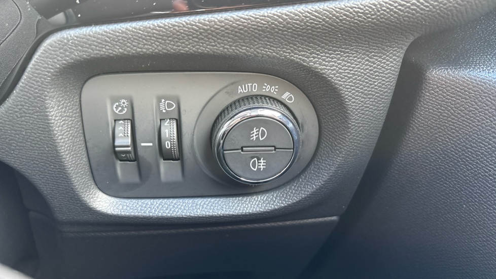 Vauxhall Corsa 1.2 Elite Edition 5dr Petrol Hatchback - Image 21