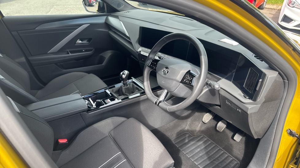 Vauxhall Astra 1.2 Turbo 130 GS 5dr Petrol Hatchback - Image 11