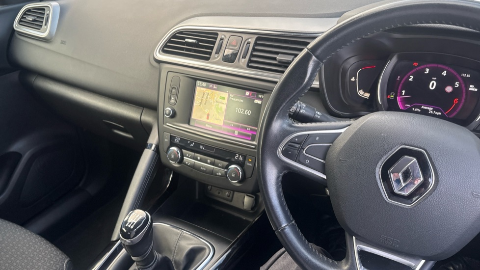 Renault Kadjar 1.2 TCE Dynamique SE Nav 5dr Petrol Hatchback - Image 14