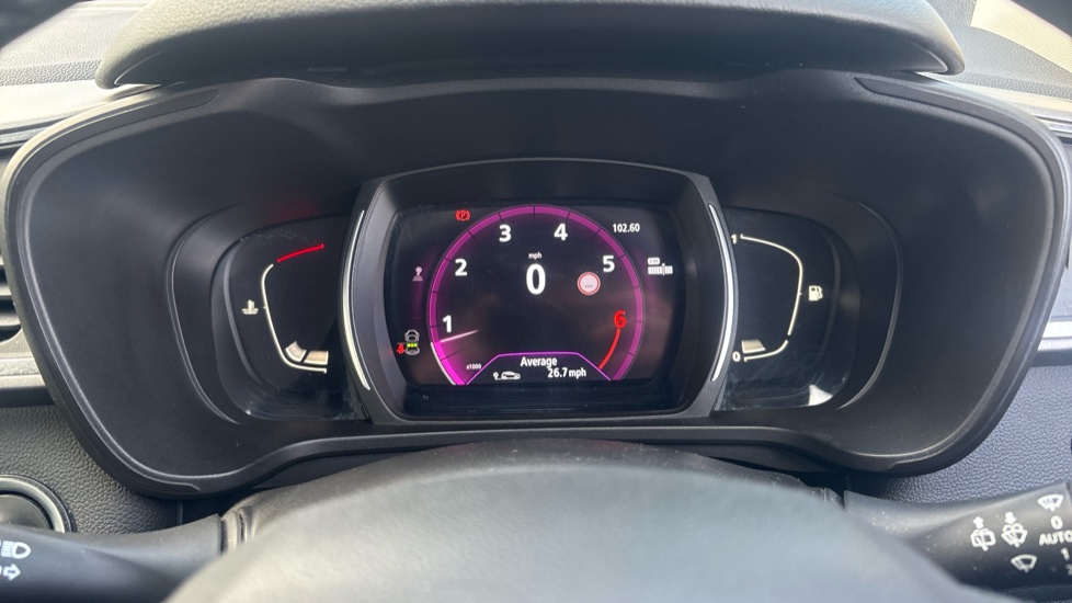 Renault Kadjar 1.2 TCE Dynamique SE Nav 5dr Petrol Hatchback - Image 18