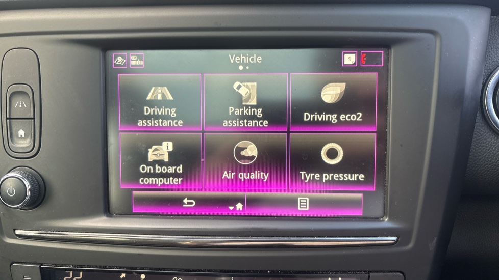 Renault Kadjar 1.2 TCE Dynamique SE Nav 5dr Petrol Hatchback - Image 40