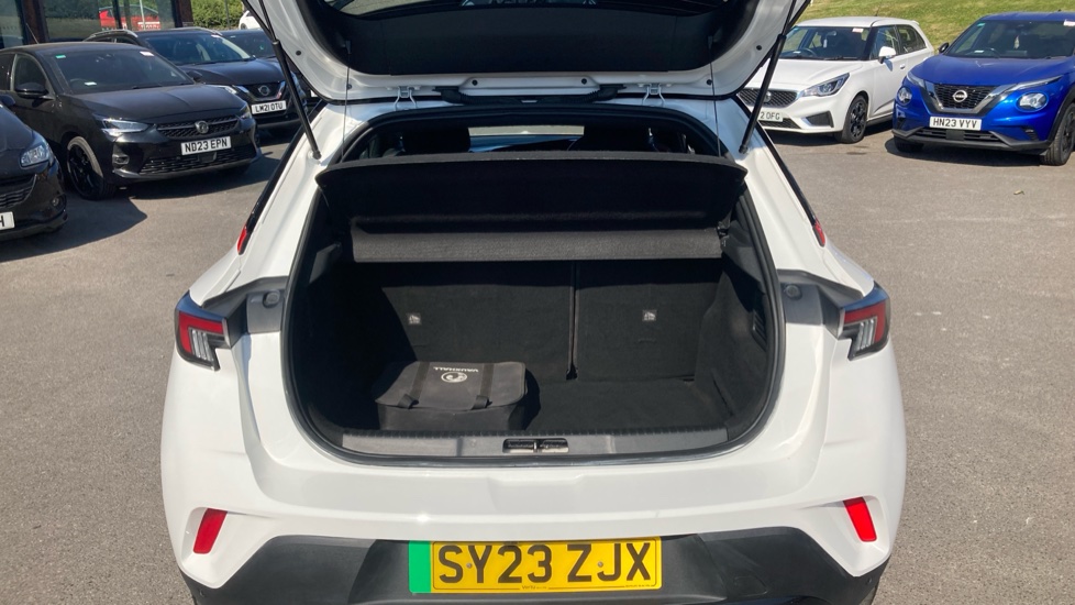 Vauxhall Mokka 100kW GS 50kWh 5dr Auto Electric Hatchback - Image 4