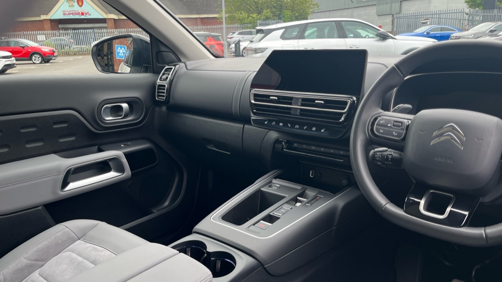 Citroen C5 Aircross 1.2 Hybrid 136 E-series 5dr e-DCS6 Petrol Hatchback - Image 14