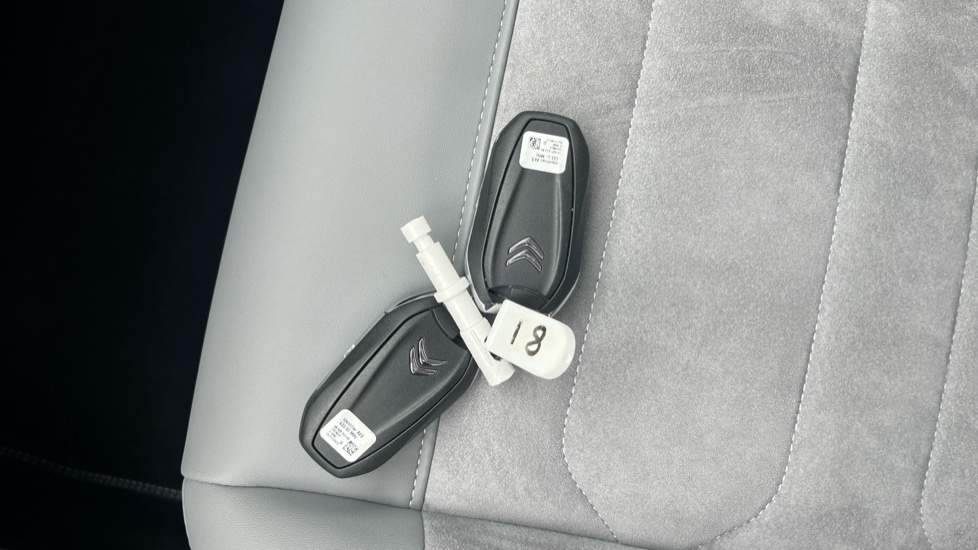Citroen C5 Aircross 1.2 Hybrid 136 E-series 5dr e-DCS6 Petrol Hatchback - Image 20