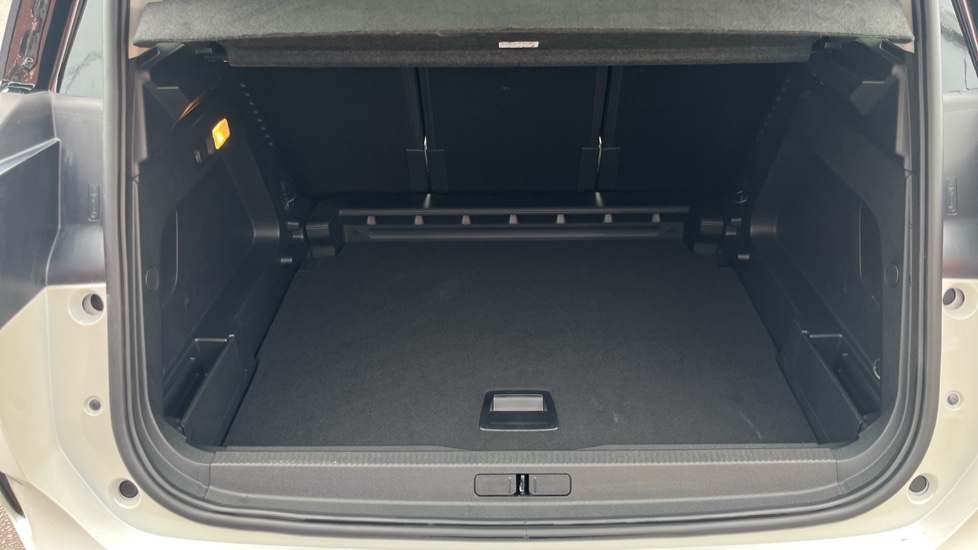 Citroen C5 Aircross 1.2 Hybrid 136 E-series 5dr e-DCS6 Petrol Hatchback - Image 28