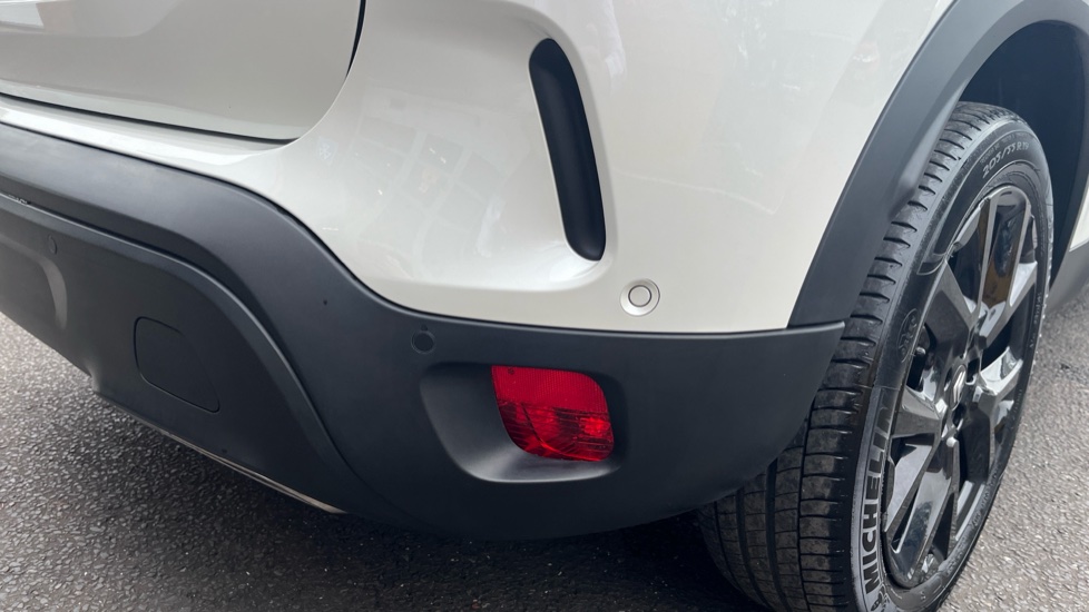 Citroen C5 Aircross 1.2 Hybrid 136 E-series 5dr e-DCS6 Petrol Hatchback - Image 31