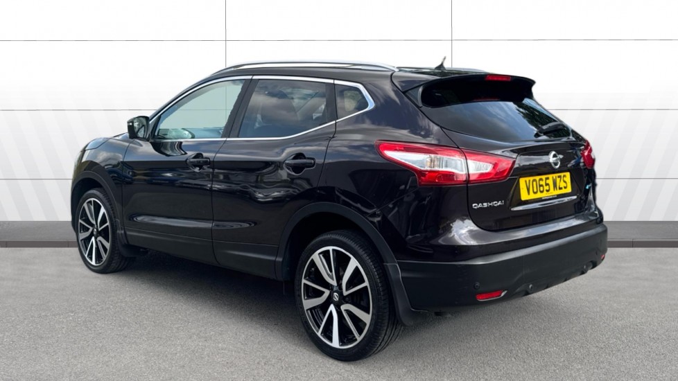 Nissan Qashqai 1.5 dCi Tekna 5dr Diesel Hatchback - Image 2