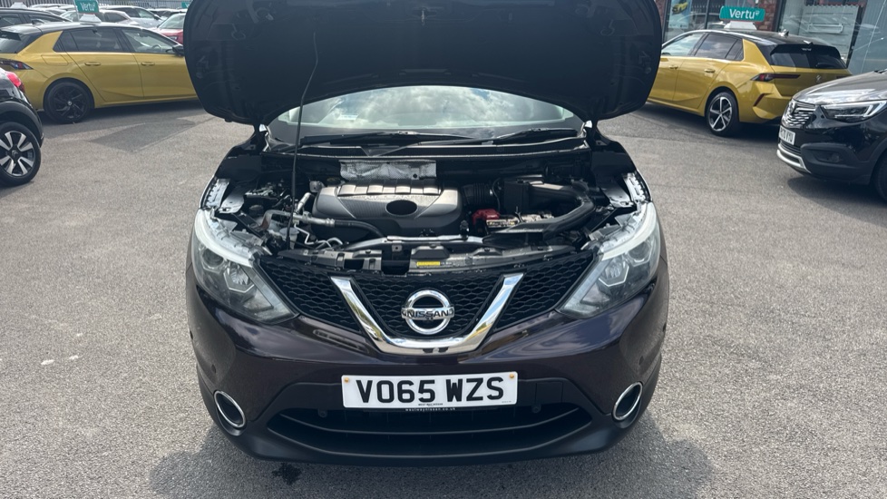 Nissan Qashqai 1.5 dCi Tekna 5dr Diesel Hatchback - Image 8