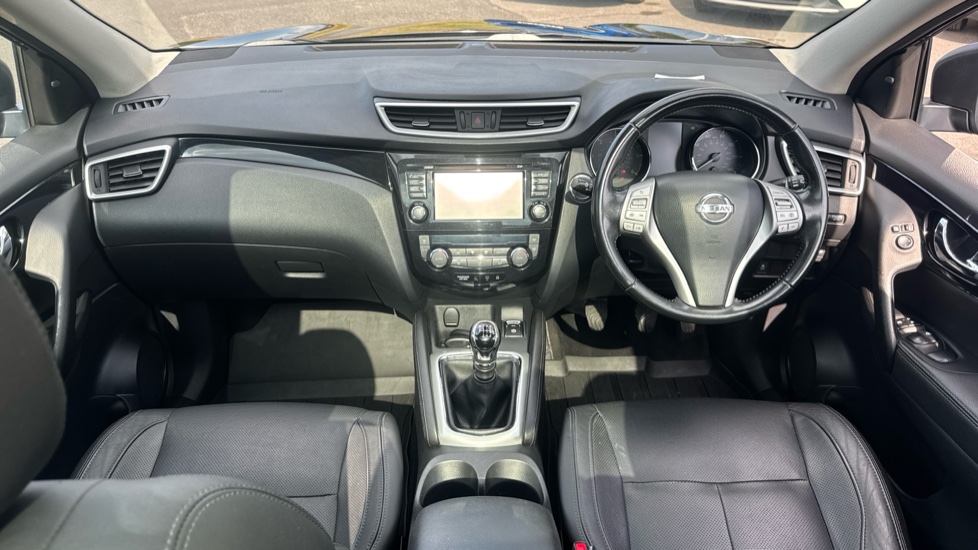 Nissan Qashqai 1.5 dCi Tekna 5dr Diesel Hatchback - Image 10