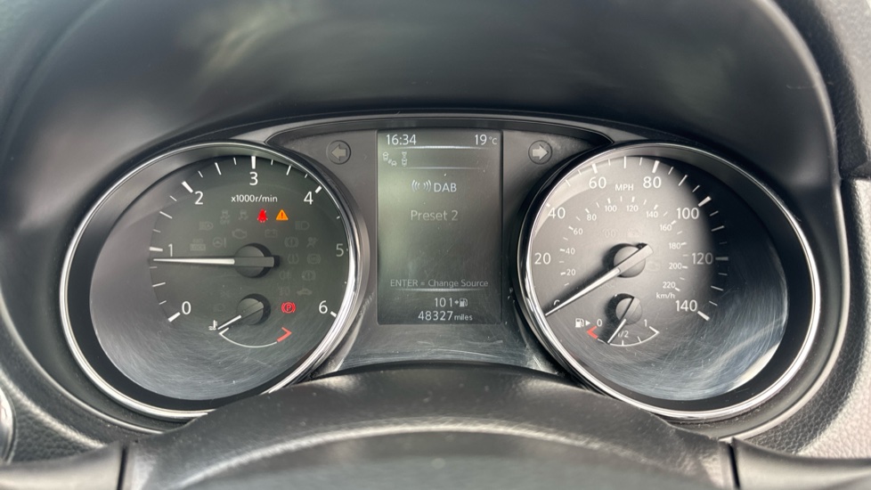 Nissan Qashqai 1.5 dCi Tekna 5dr Diesel Hatchback - Image 18