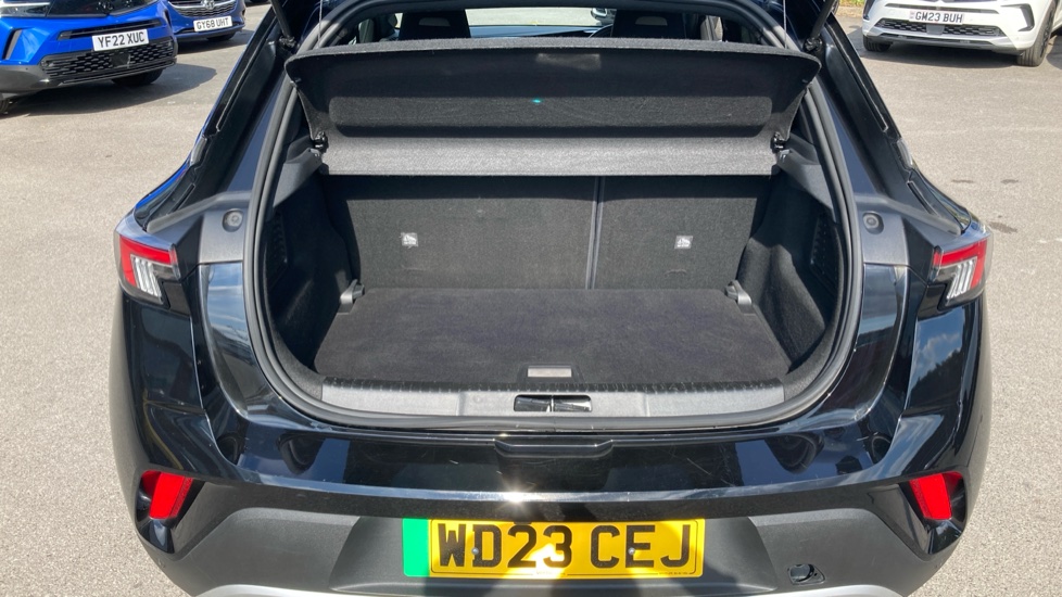Vauxhall Mokka 100kW Ultimate 50kWh 5dr Auto Electric Hatchback - Image 4