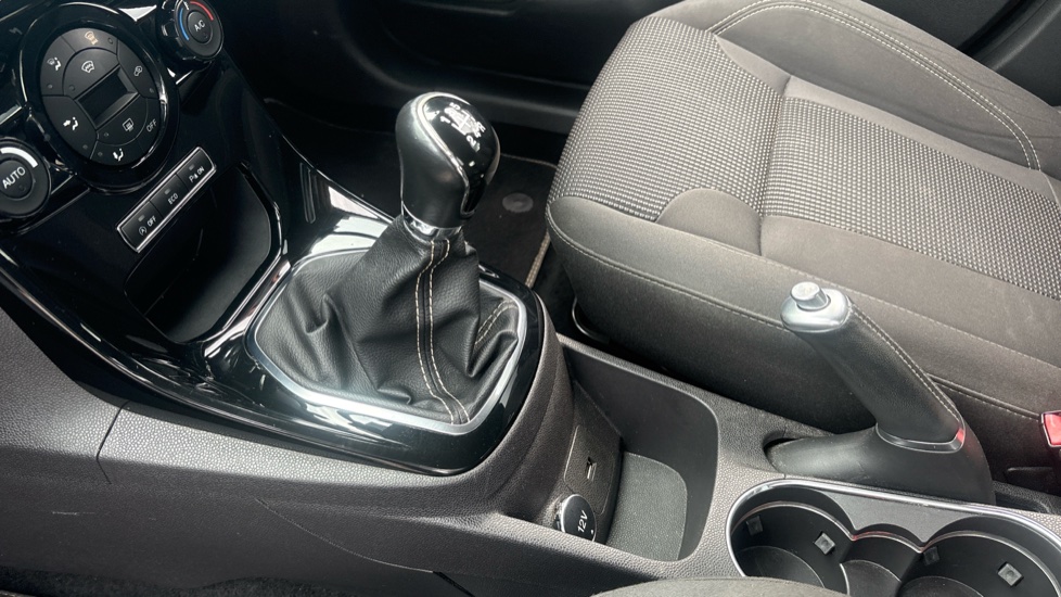 Ford Fiesta 1.0 EcoBoost 125 Titanium 5dr Petrol Hatchback - Image 13