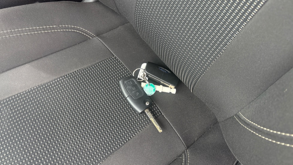 Ford Fiesta 1.0 EcoBoost 125 Titanium 5dr Petrol Hatchback - Image 20