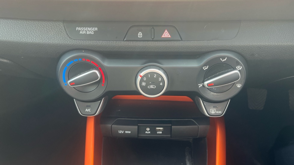 Kia Stonic 1.0T GDi Mixx 5dr Petrol Estate - Image 27