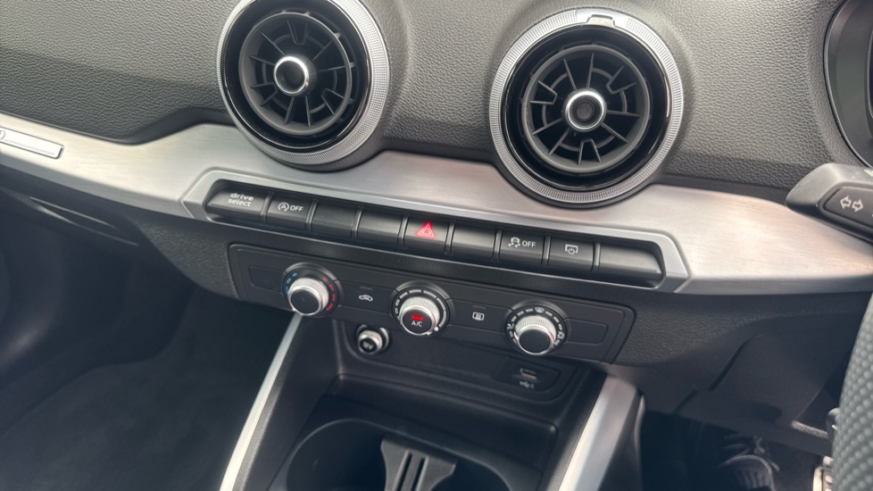 Audi Q2 35 TFSI S Line 5dr Petrol Estate - Image 26