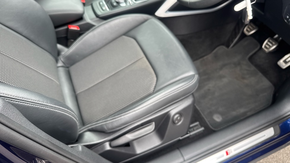 Audi Q2 35 TFSI S Line 5dr Petrol Estate - Image 30