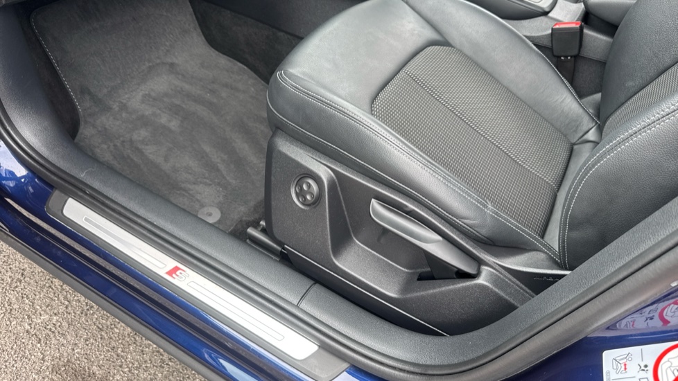 Audi Q2 35 TFSI S Line 5dr Petrol Estate - Image 35