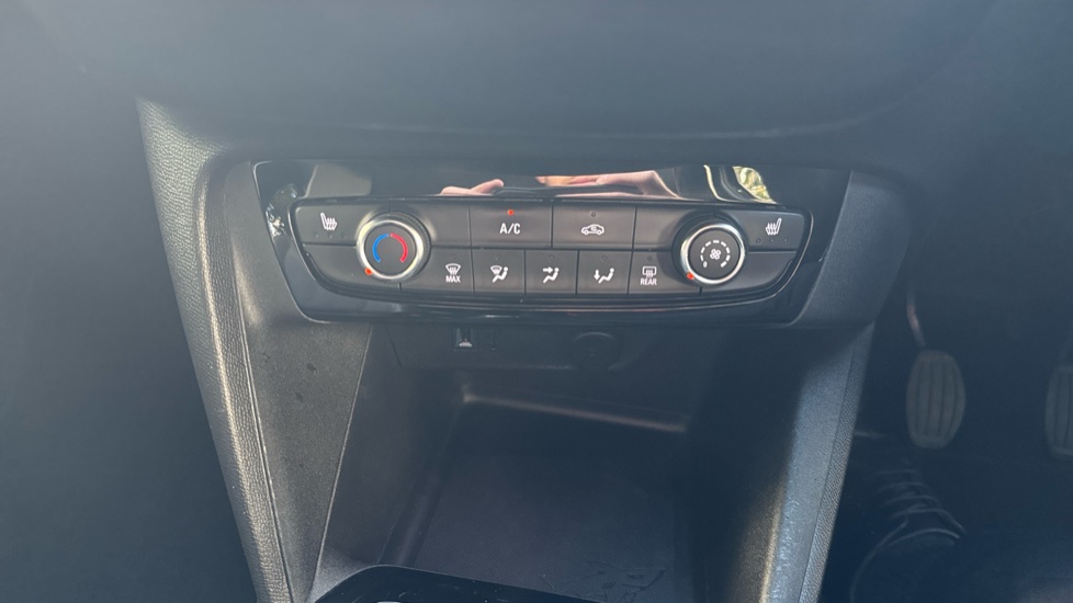 Vauxhall Corsa 1.2 Griffin Edition 5dr Petrol Hatchback - Image 30