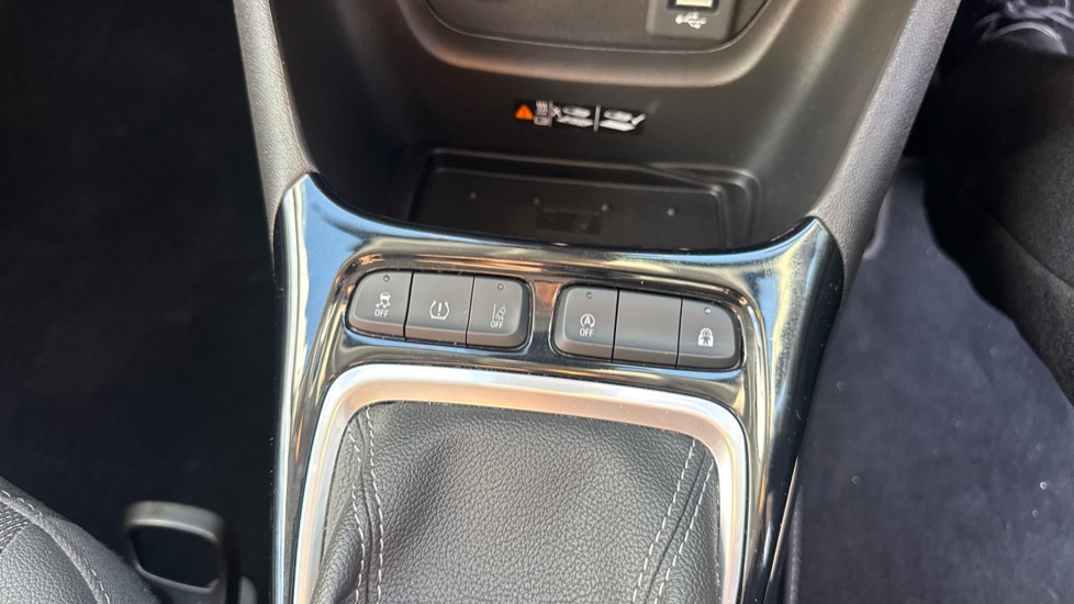 Vauxhall Crossland 1.2 Turbo GS 5dr Petrol Hatchback - Image 22