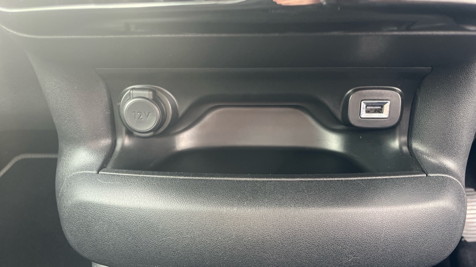 Citroen C4 Cactus 1.6 BlueHDi Flair 5dr Diesel Hatchback - Image 22