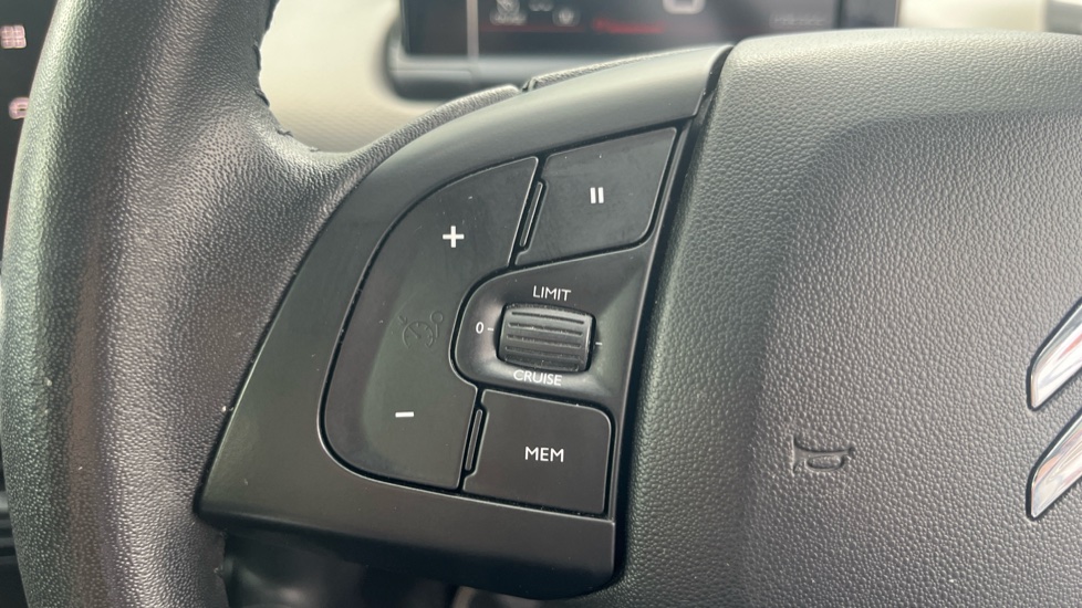 Citroen C4 Cactus 1.6 BlueHDi Flair 5dr Diesel Hatchback - Image 30