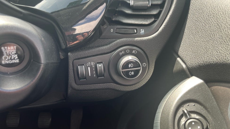 Fiat 500X 1.4 Multiair Lounge 5dr Petrol Hatchback - Image 22