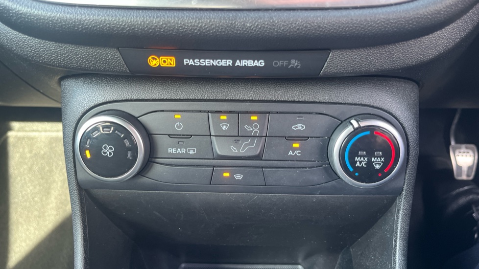 Ford Fiesta 1.0 EcoBoost 140 ST-Line 3dr Petrol Hatchback - Image 31