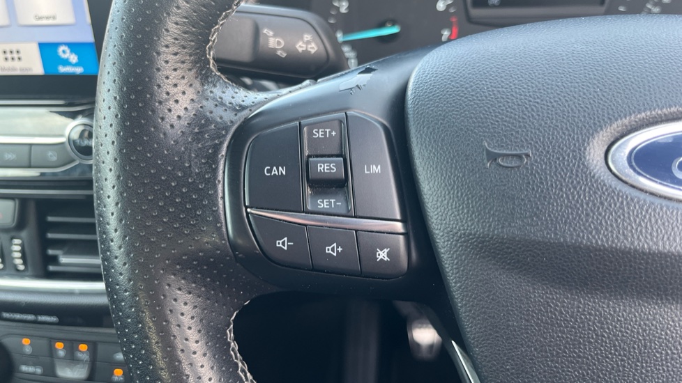 Ford Fiesta 1.0 EcoBoost 140 ST-Line 3dr Petrol Hatchback - Image 35