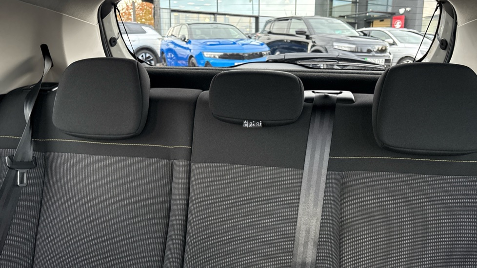 Citroen C3 1.2 PureTech Plus 5dr Petrol Hatchback - Image 15