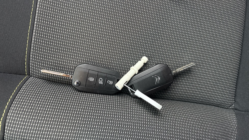 Citroen C3 1.2 PureTech Plus 5dr Petrol Hatchback - Image 20