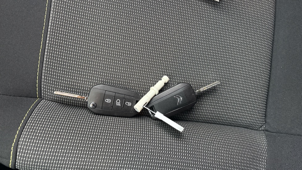 Citroen C3 1.2 PureTech Plus 5dr Petrol Hatchback - Image 22