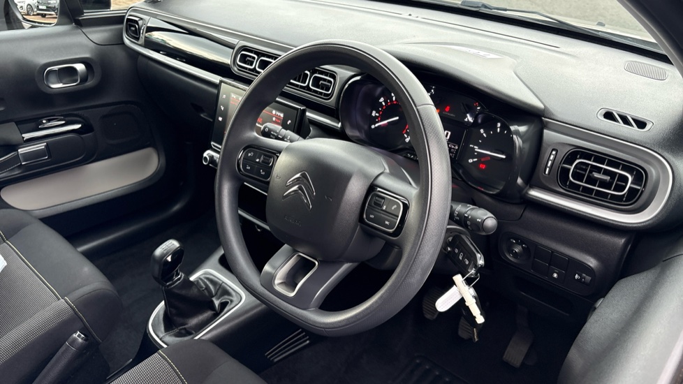 Citroen C3 1.2 PureTech Plus 5dr Petrol Hatchback - Image 37