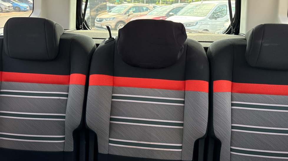 Citroen Berlingo 100kW Flair XTR M 50kWh 5dr Auto Electric Estate - Image 27