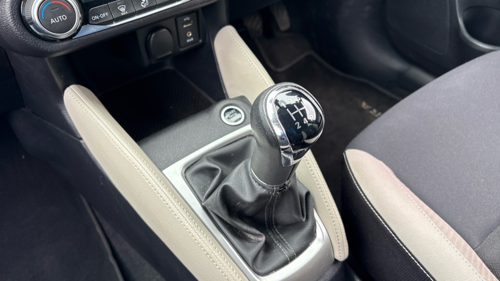 Nissan Micra 0.9 IG-T Tekna 5dr Petrol Hatchback - Image 13