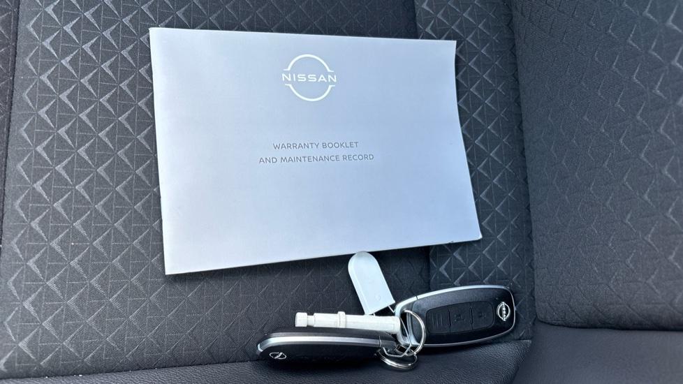 Nissan Juke 1.6 Hybrid N-Connecta 5dr Auto Hybrid Hatchback - Image 21
