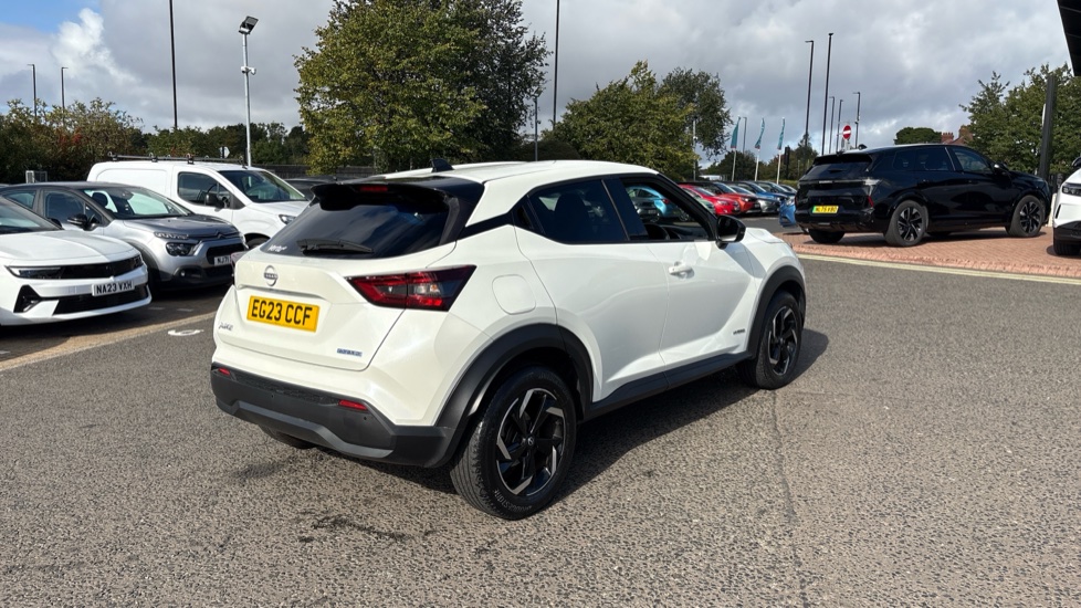 Nissan Juke 1.6 Hybrid N-Connecta 5dr Auto Hybrid Hatchback - Image 38