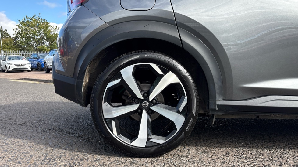 Nissan Juke 1.0 DiG-T 114 Tekna 5dr Petrol Hatchback - Image 7