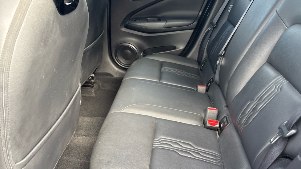 Nissan Juke 1.0 DiG-T 114 Tekna 5dr Petrol Hatchback - Image 16