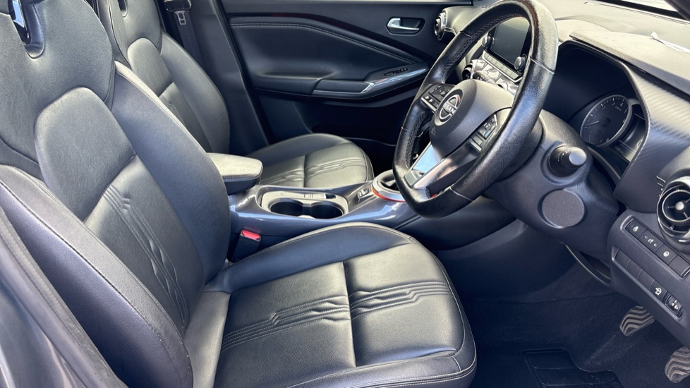 Nissan Juke 1.0 DiG-T 114 Tekna 5dr Petrol Hatchback - Image 38