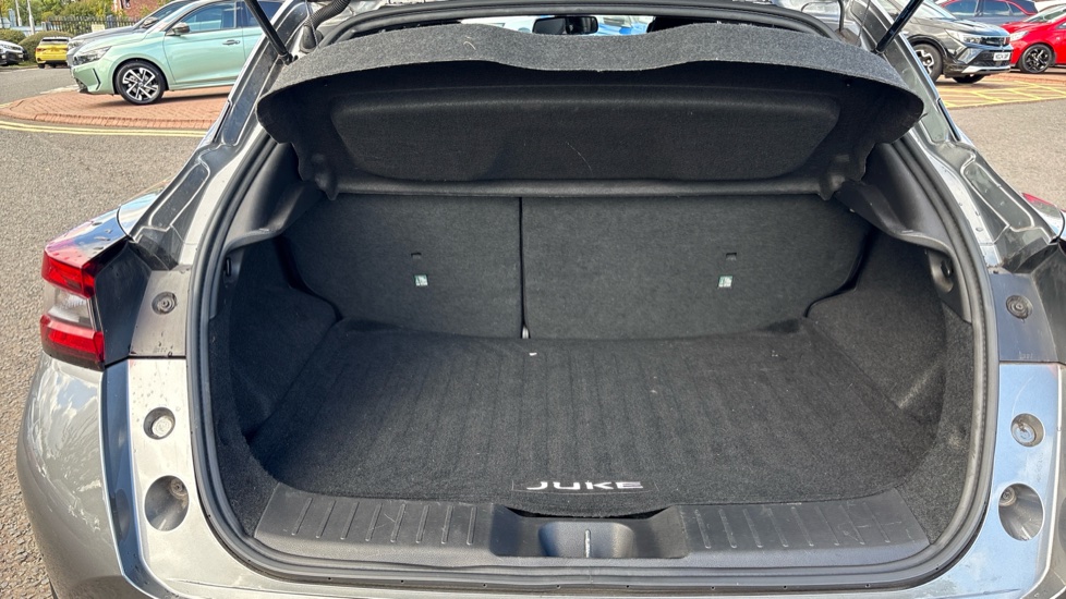 Nissan Juke 1.0 DiG-T 114 Tekna 5dr Petrol Hatchback - Image 45