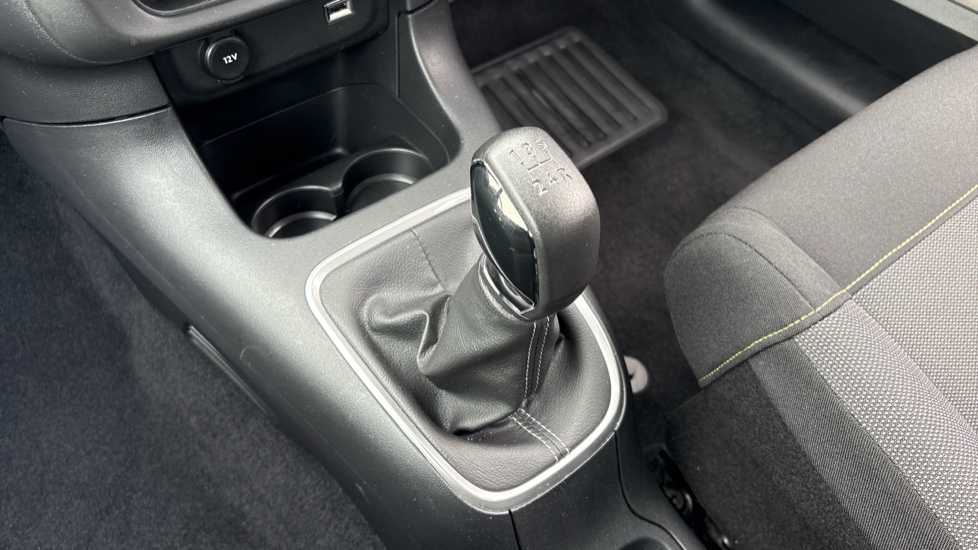 Citroen C3 1.2 PureTech Shine 5dr Petrol Hatchback - Image 26