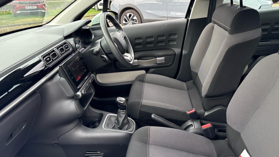 Citroen C3 1.2 PureTech Shine 5dr Petrol Hatchback - Image 29