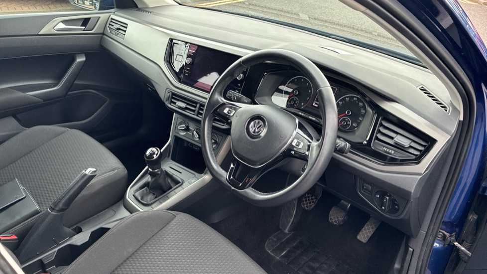 Volkswagen Polo 1.0 SE 5dr Petrol Hatchback - Image 11