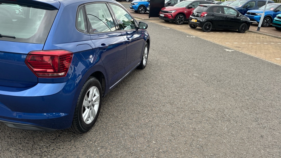 Volkswagen Polo 1.0 SE 5dr Petrol Hatchback - Image 38