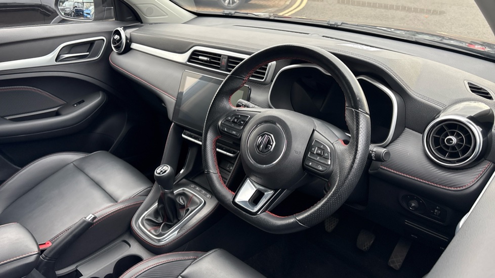 MG ZS 1.5 VTi-TECH Exclusive 5dr Petrol Hatchback - Image 11