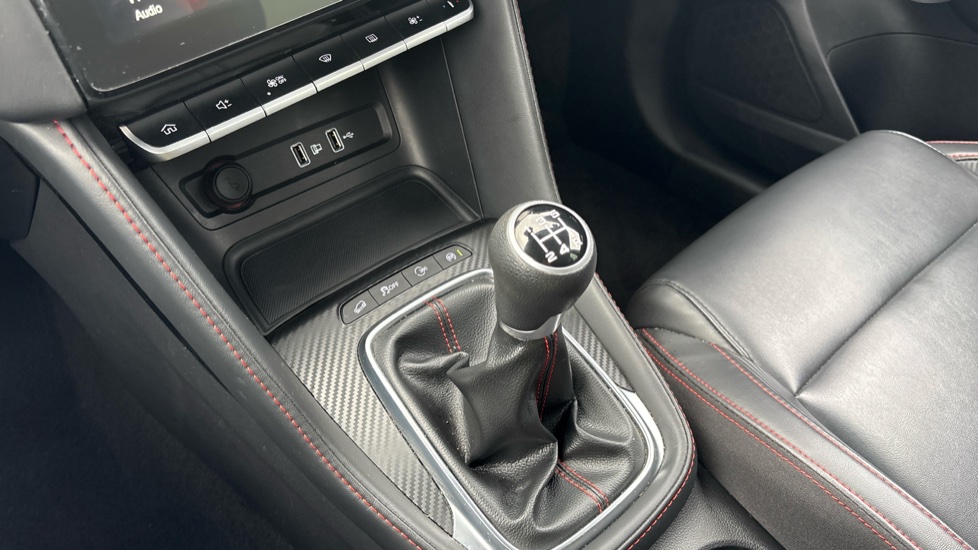 MG ZS 1.5 VTi-TECH Exclusive 5dr Petrol Hatchback - Image 13