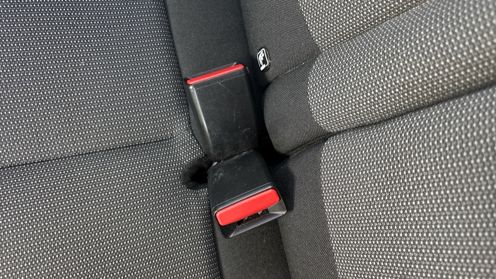 Citroen C3 1.2 PureTech C-Series Edition 5dr Petrol Hatchback - Image 17